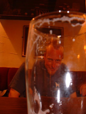 cham-QV-me-pint-glass